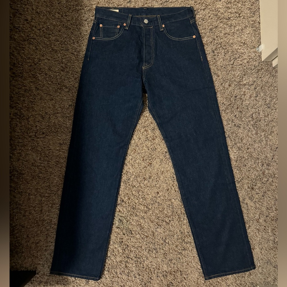 Men’s blue Levi jeans. Waist 30’, Length 32’